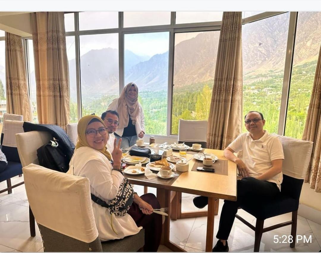 Hilltop Hotel, Hunza Karimabad  Екстер'єр фото