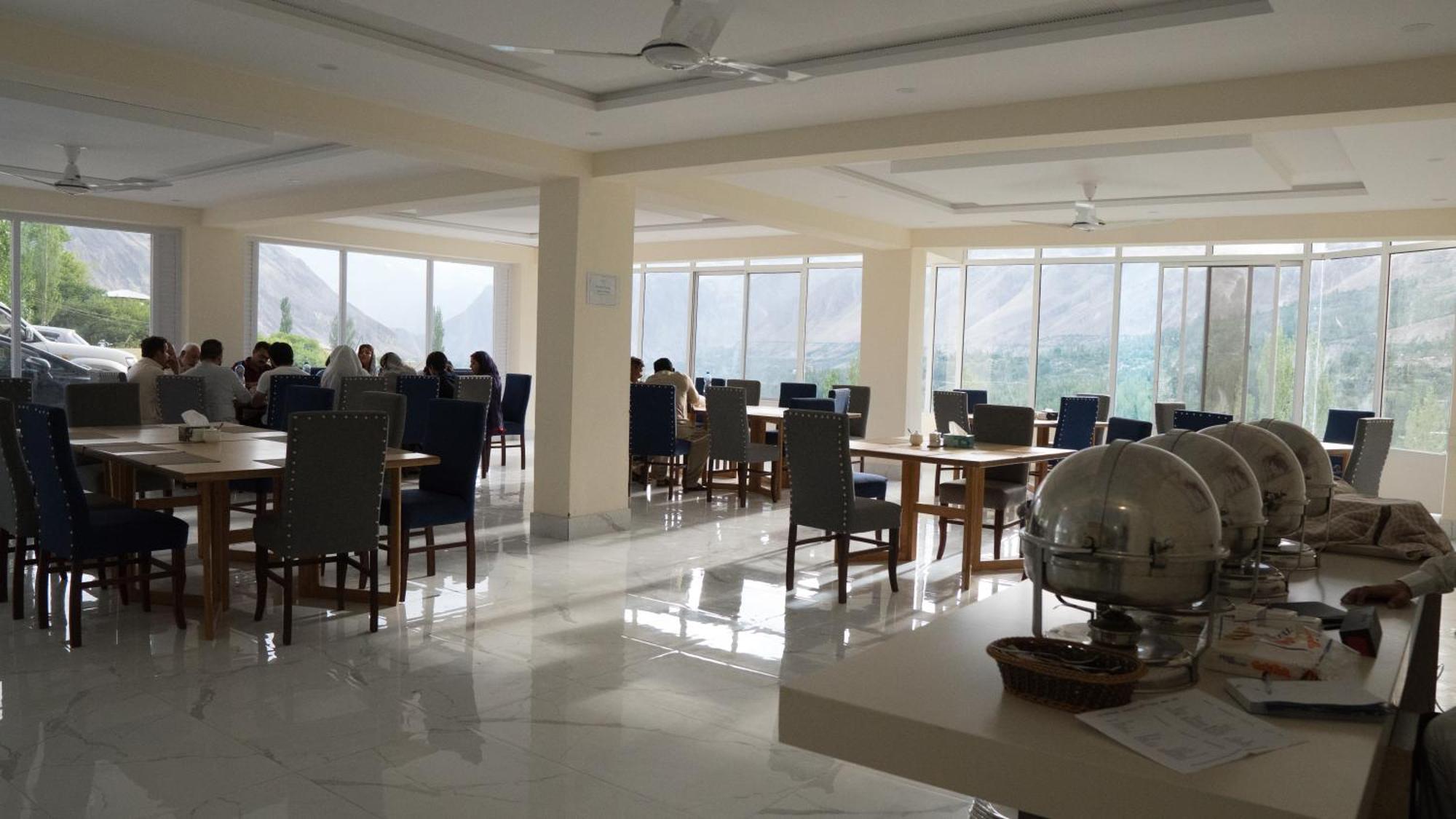 Hilltop Hotel, Hunza Karimabad  Екстер'єр фото